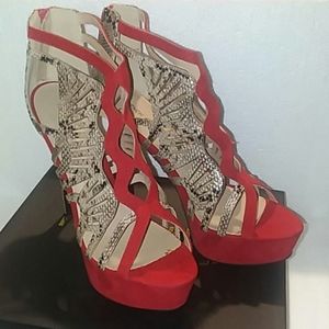 NIB! 6 inch Red suede/ bone trim snake print  2 inch platform & rear zipper